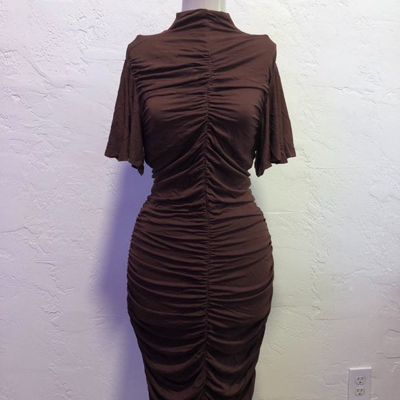 VENUS Dresses & Skirts - NEW semi-formal dress size M